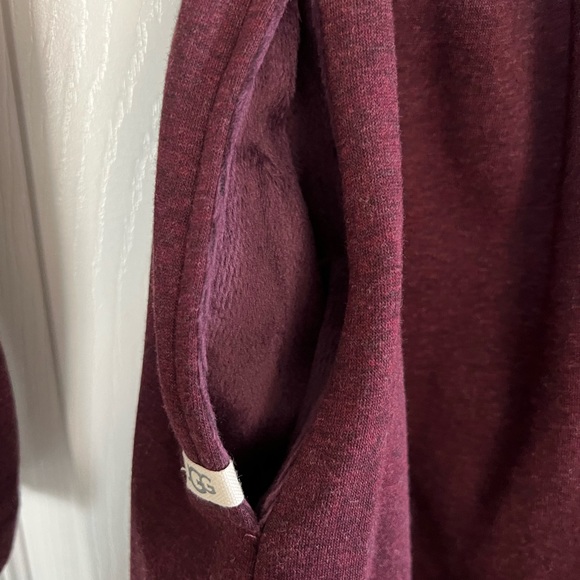 UGG ROBE - Picture 2 of 4